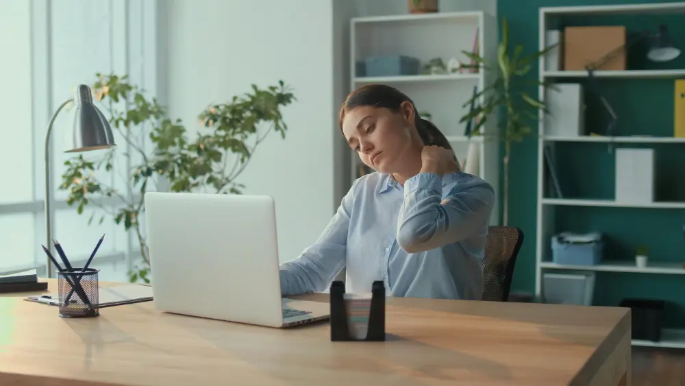 Preventing Neck Pain at Work Naturopathic Tips for Desk Workers